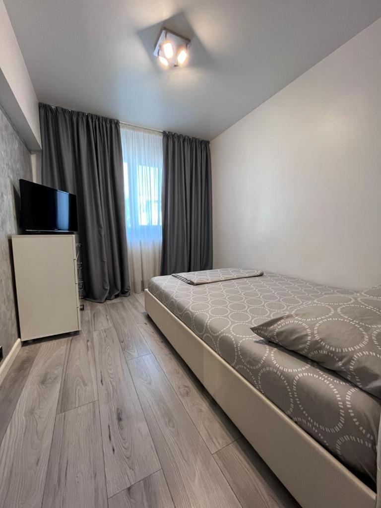Elegant & Silver Luxury Apartament 克拉奥华 外观 照片